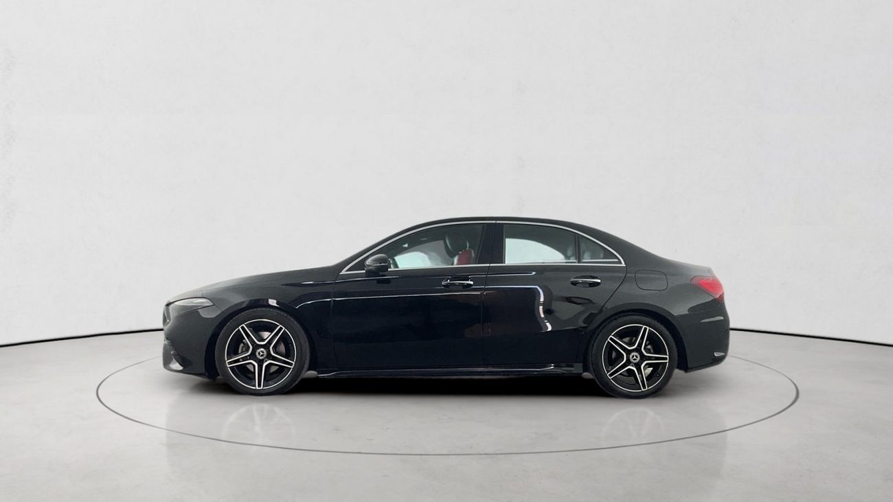 Mercedes Benz A200 PREMIUM PLUS | Guaranteed Warranty | 0 Down Payment