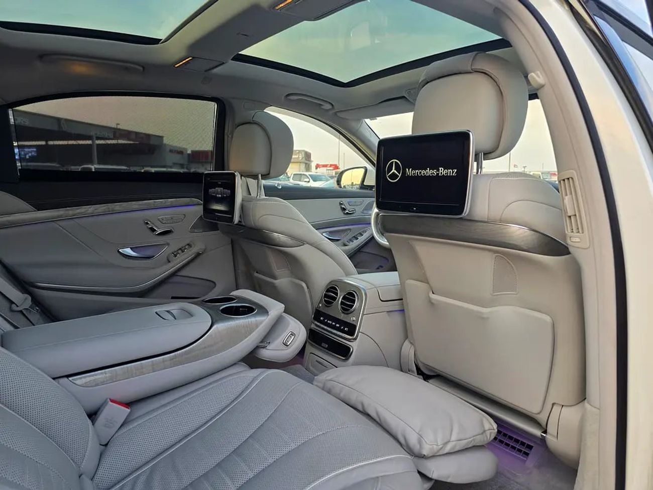 Mercedes Benz S550 S 550 15000KM Beige Interior