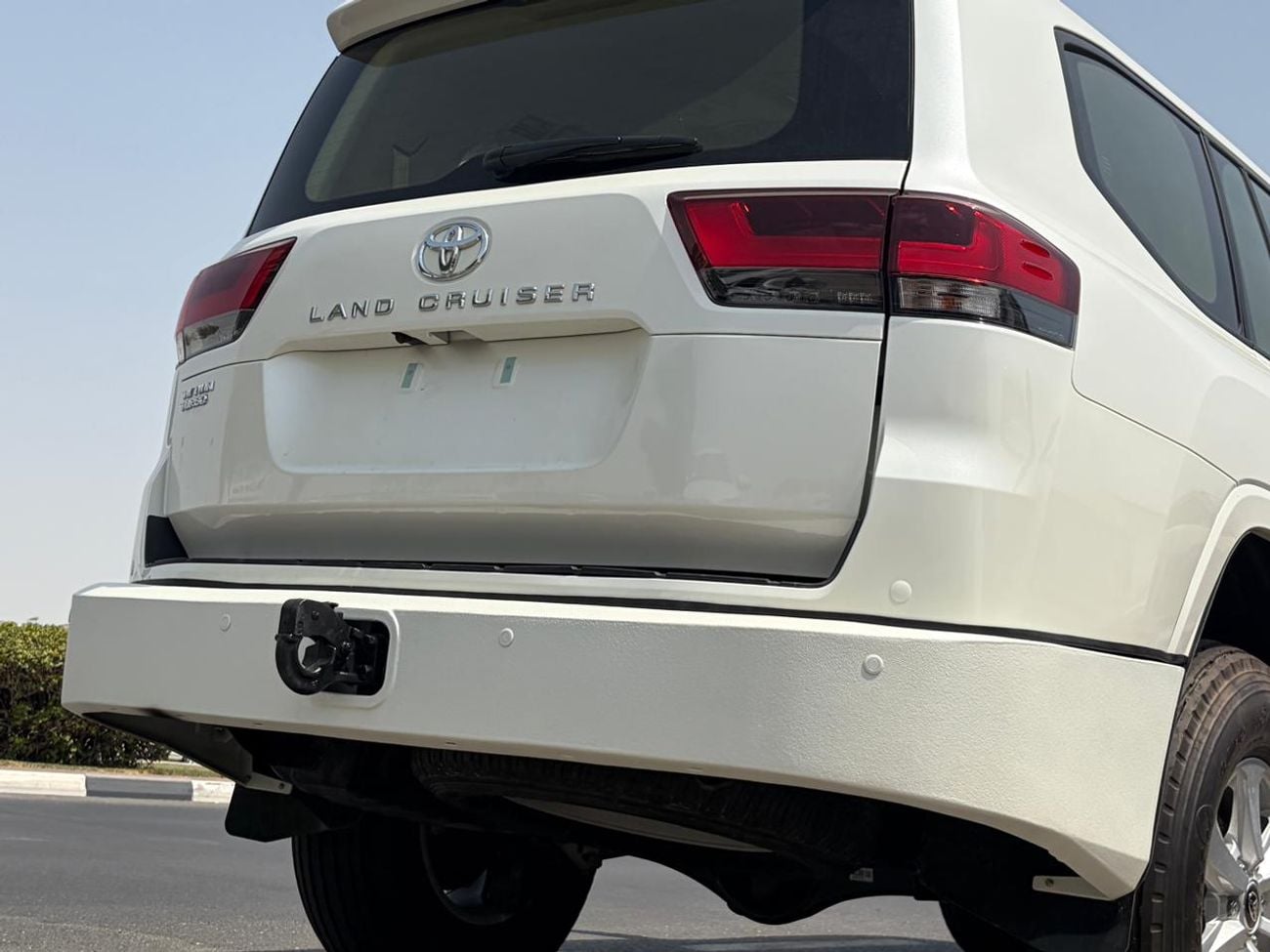Toyota Land Cruiser GXR LC300 | 4.0L V6 Petrol | Custom off-road high-clearance front bumper with integrated skid plate, Hig