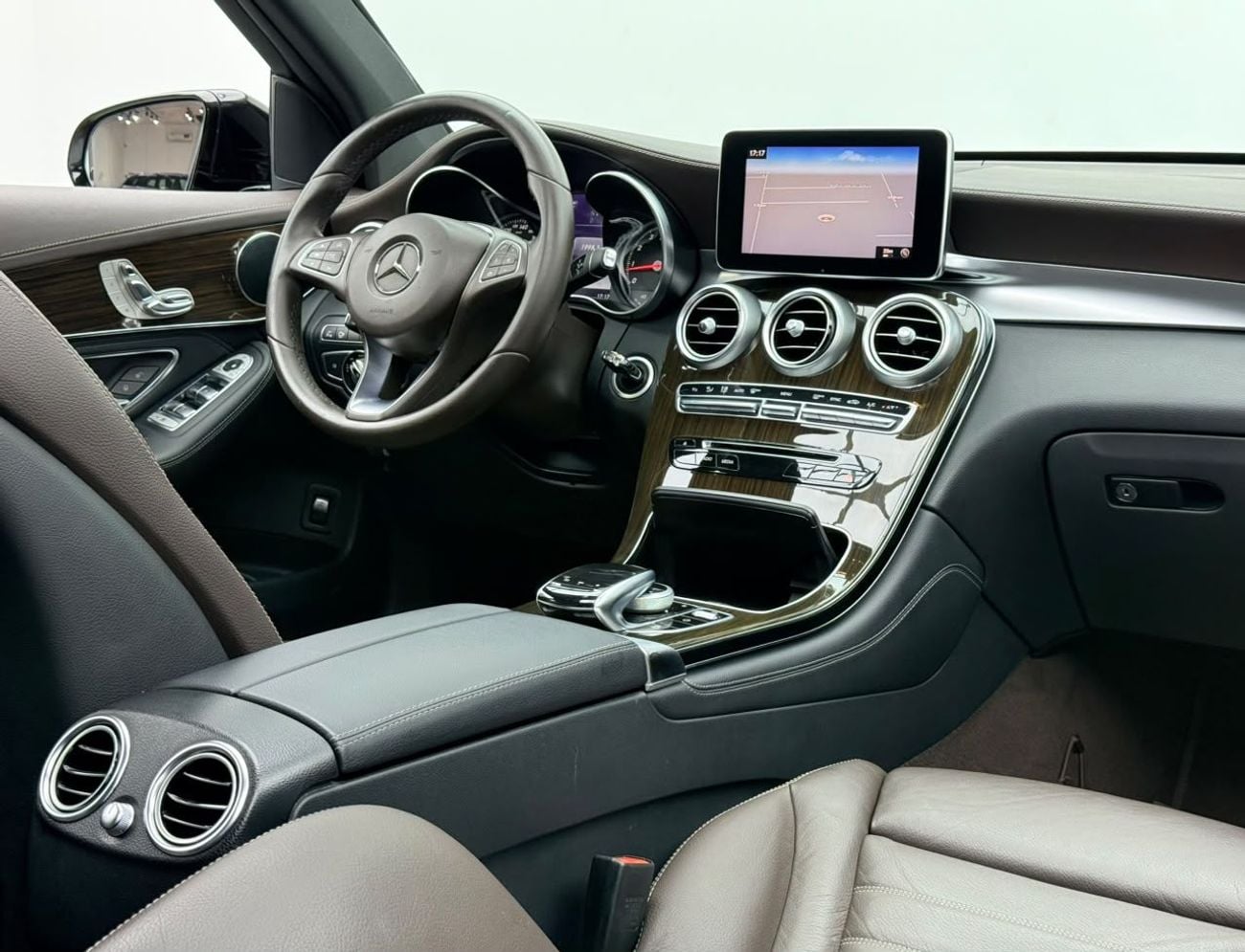 Mercedes Benz GLC 300 AMG 2017 Mercedes Benz GLC300 4MATIC, Service History, Fully Loaded, Excellent Condition, GCC