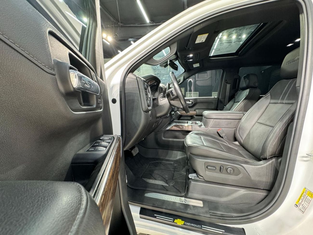 شيفروليه سيلفارادو 1500 CREW/CAB HIGH COUNTRY