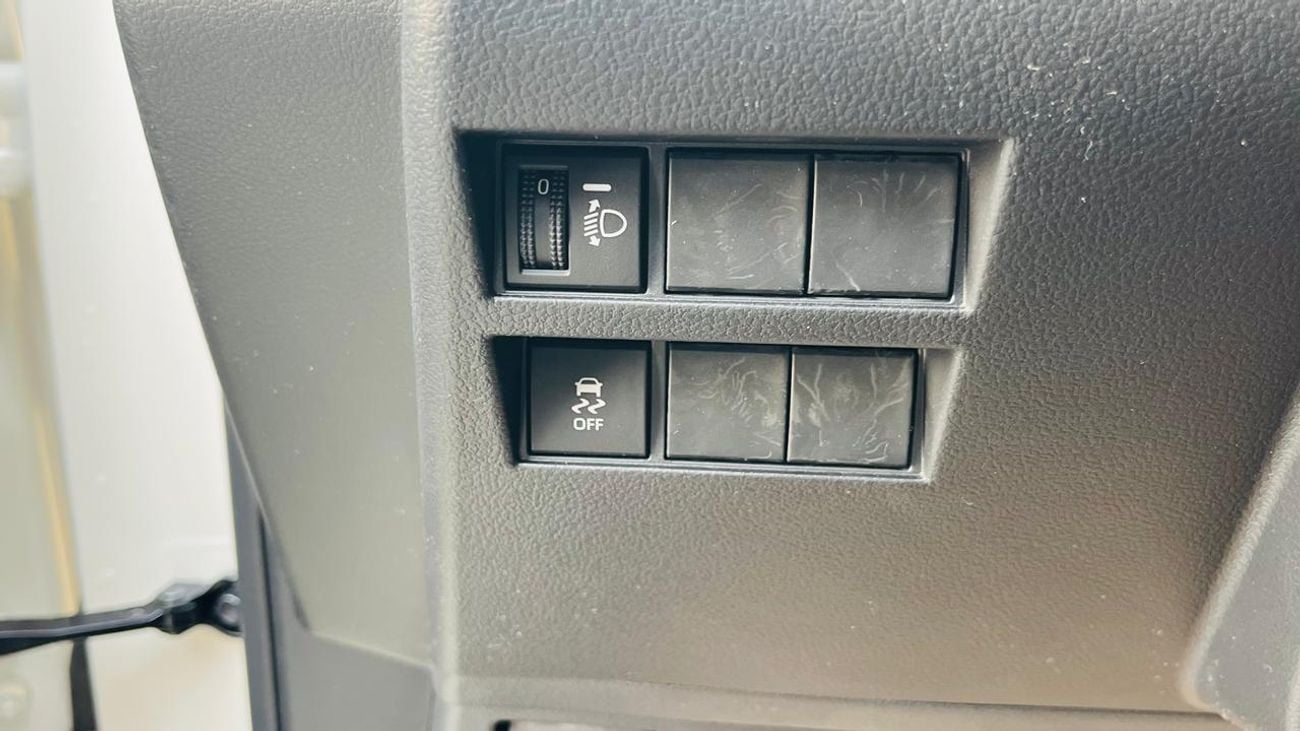 Toyota Land Cruiser GXR
