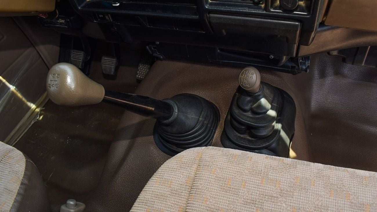 Toyota Land Cruiser 70
