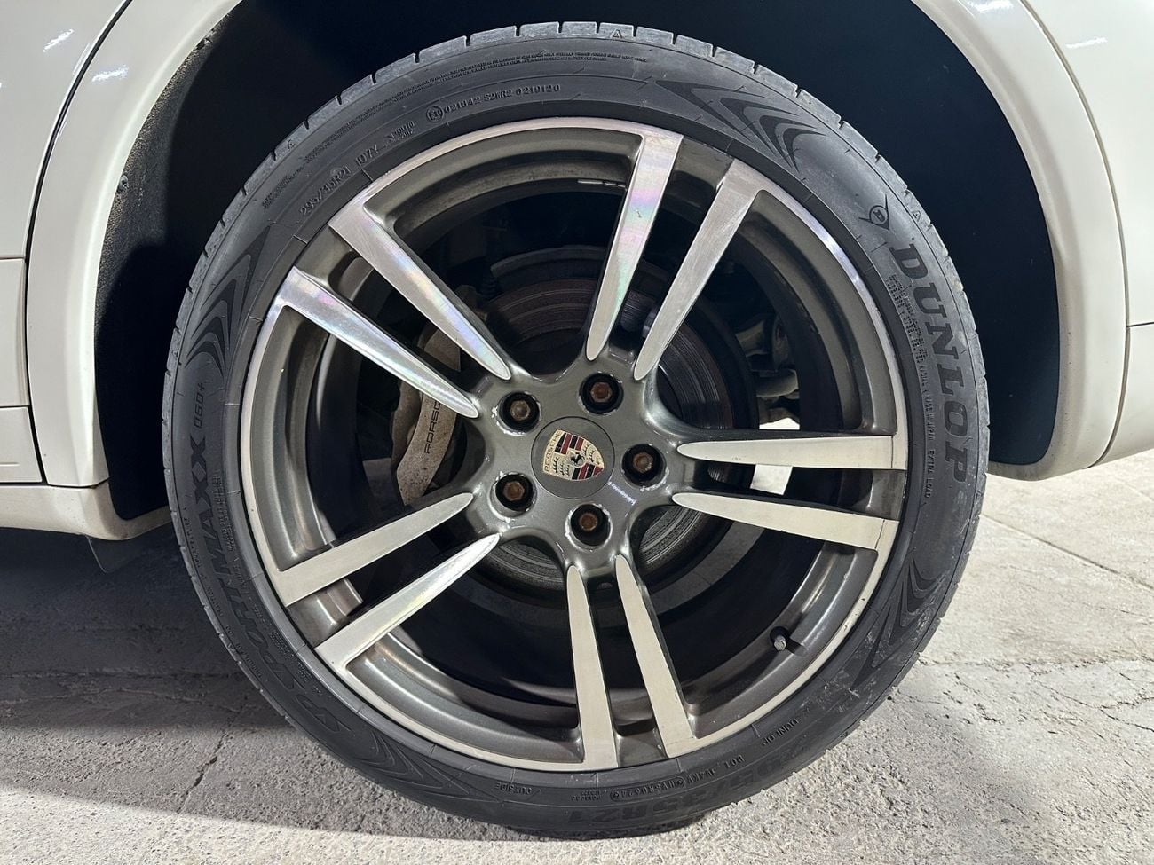 Porsche Cayenne S PORSCHE CAYENNE 2012 | PORSCHE SERVICE HISTORY | TWO KEYS | 14-WAY ADAPTIVE SEATS