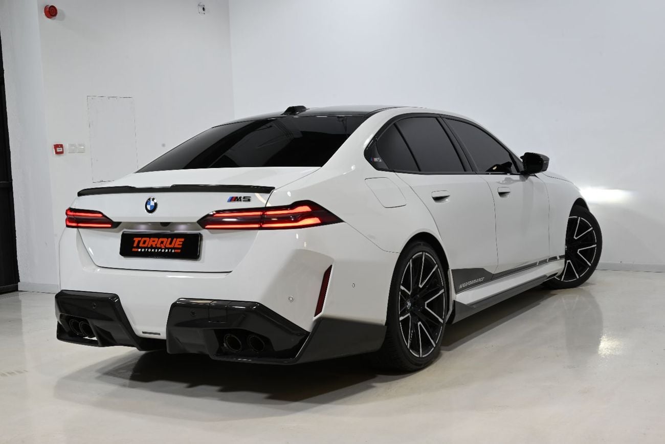 بي أم دبليو M5 بي إم دبليو M5 xDrive كومبيتشن موديل 2025، سجل صيانة كامل، ضمان لمدة عام، حالة ممتازة، ملكية نظيفة