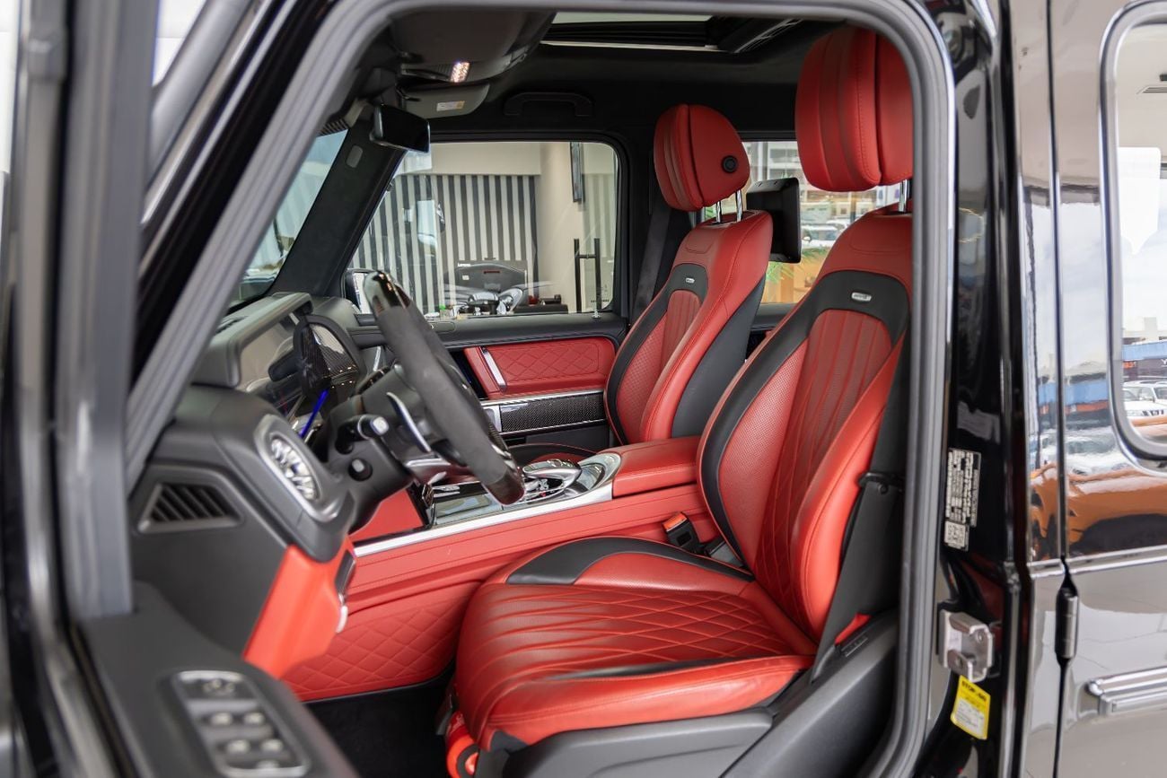 مرسيدس بنز G 63 AMG Mercedes-Benz G 63 | Fully Loaded|Night package | Fully Cardbon Fiber | Gargash Auto Warranty | 2020