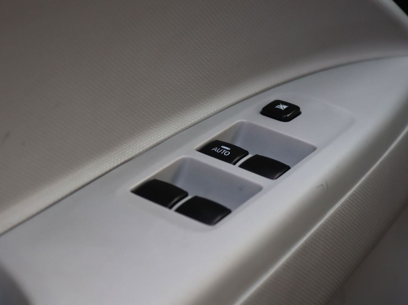 Mitsubishi Attrage GLX HIGHLINE ACCIDENTS FREE - ORIGINAL PAINT - FULL OPTION - GCC - PERFECT CONDITION INSIDE OUT