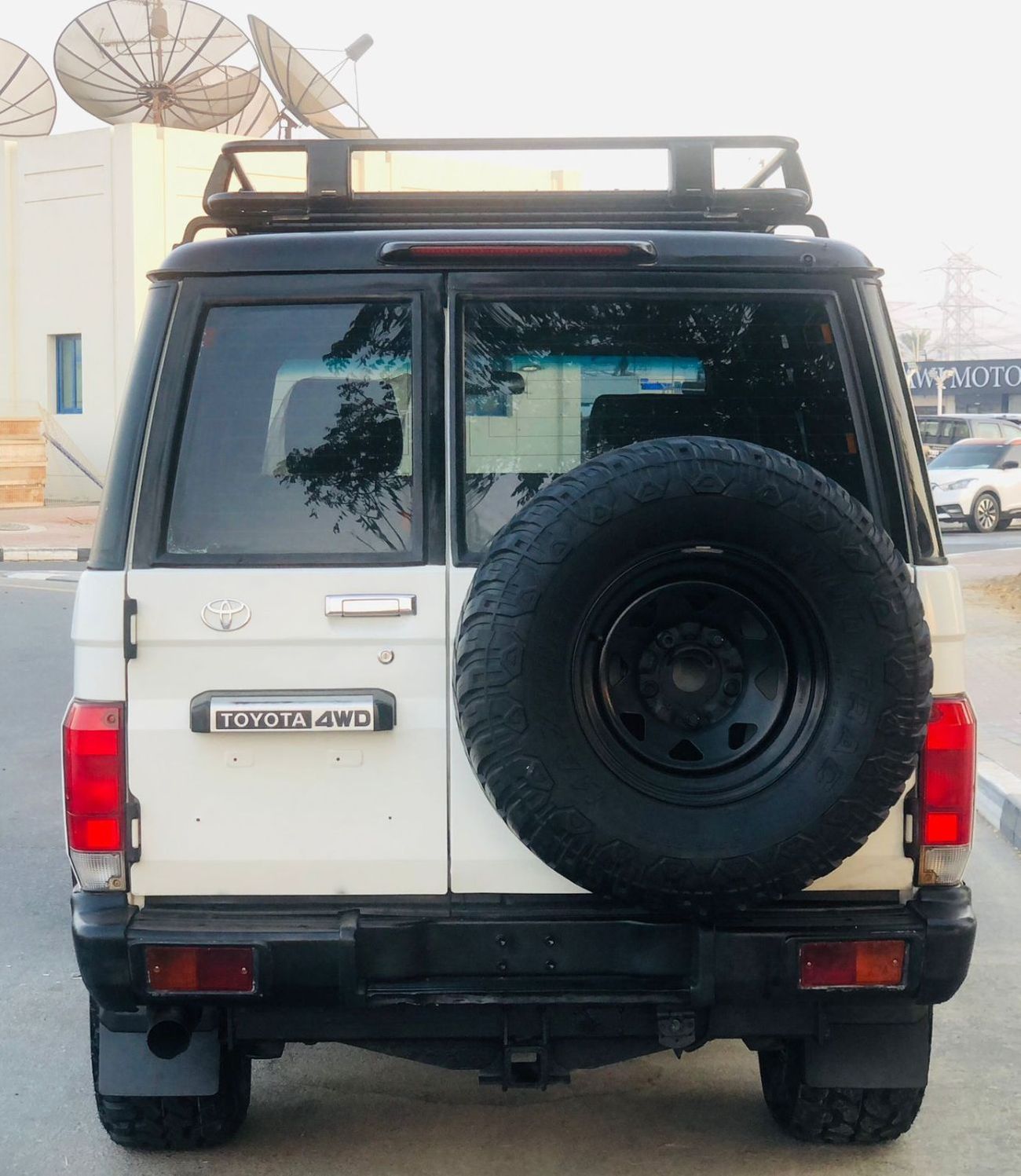 Toyota Land Cruiser 70 LC79 LX LC76 LHD 1VD-FTV 4.5L V8 Diesel Engine Manual Gear 4WD 7 Seats 5 Doors