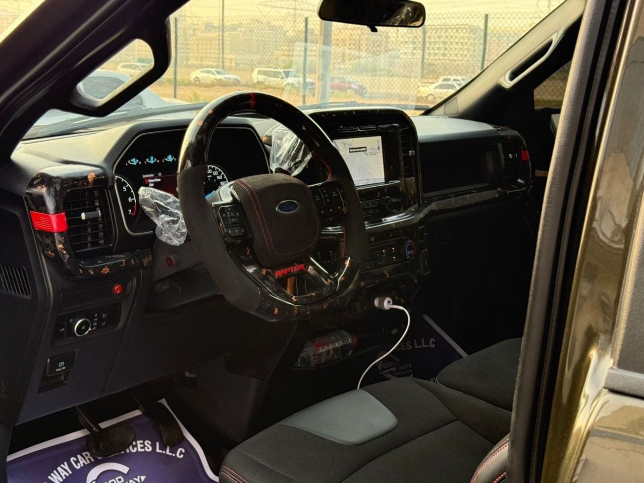 فورد F 150 رابتور كرو لوكس سيارة رابتور آر موديل 2023 معدلة بقوة 485 حصان مسجلة في الإمارات العربية المتحدة