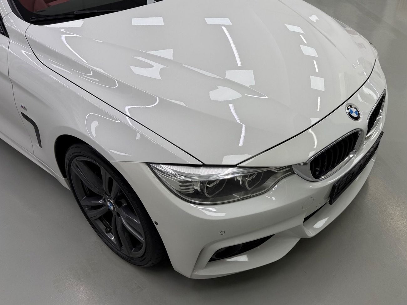 بي أم دبليو 440i إم سبورت مجلس التعاون الخليجي .. سجل صيانة كامل .. محرك V6 .. حالة ممتازة .. أعلى فئة