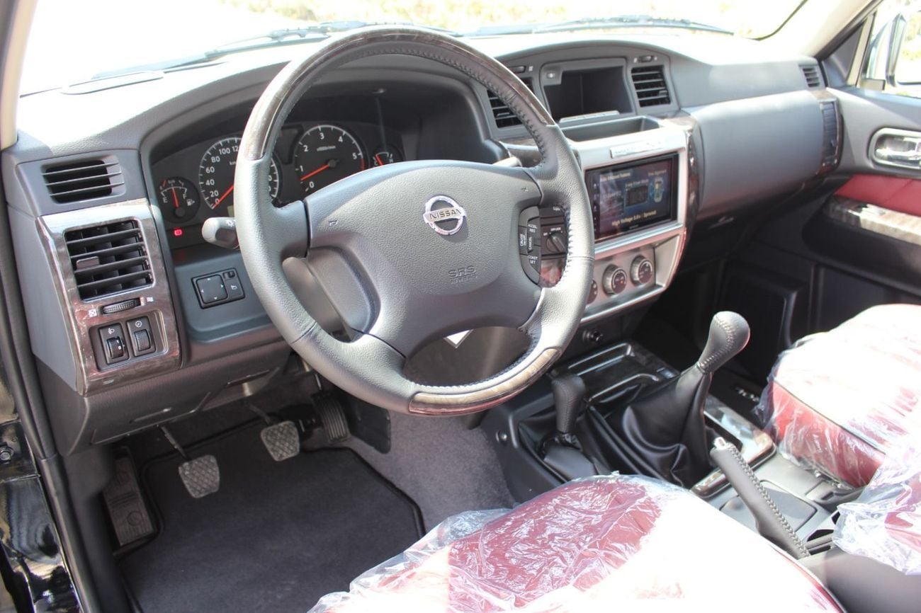نيسان باترول Manual Gear |Brand New | Under Official Dealer Warranty | Full Option