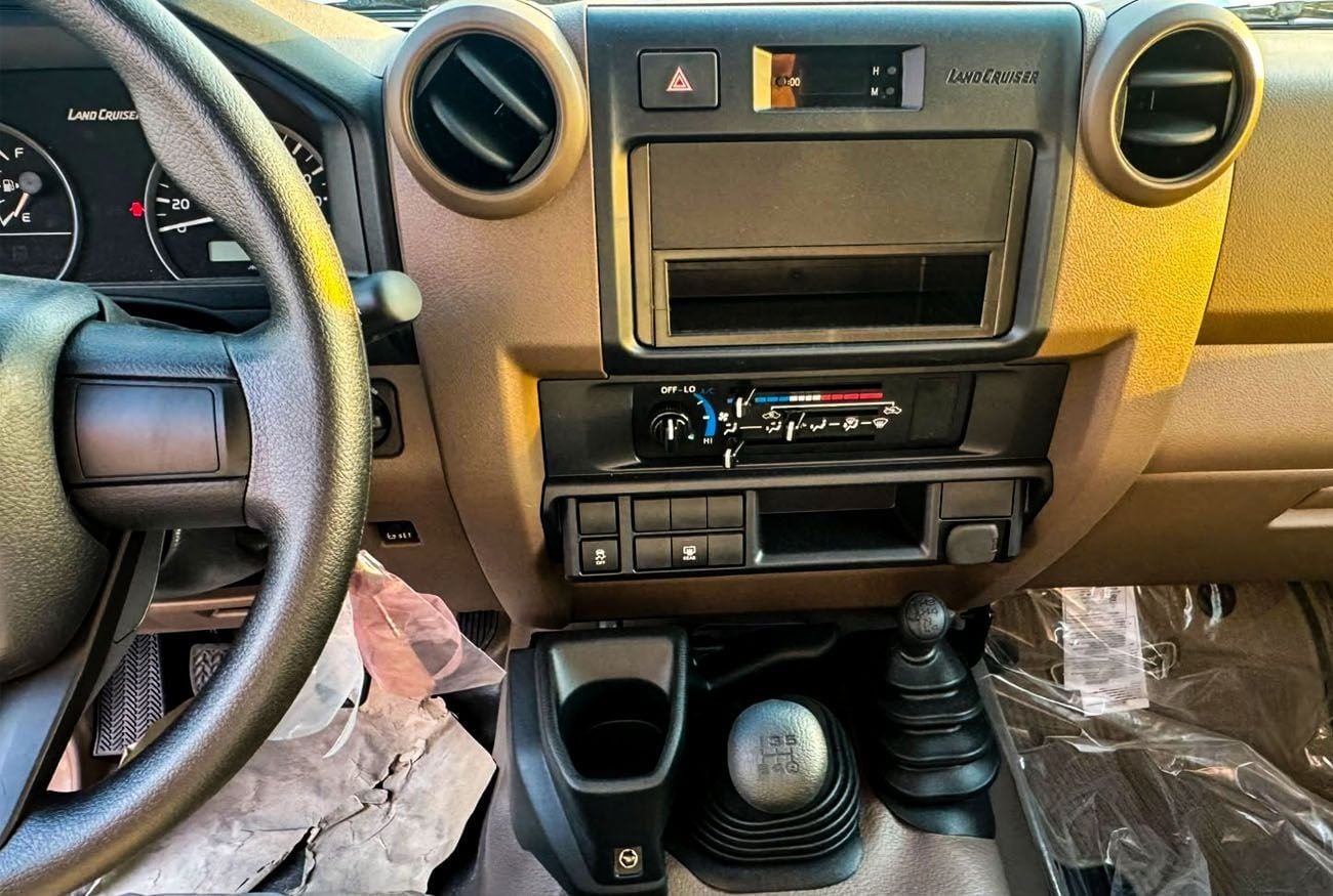 تويوتا لاند كروزر 70 LC71 LX