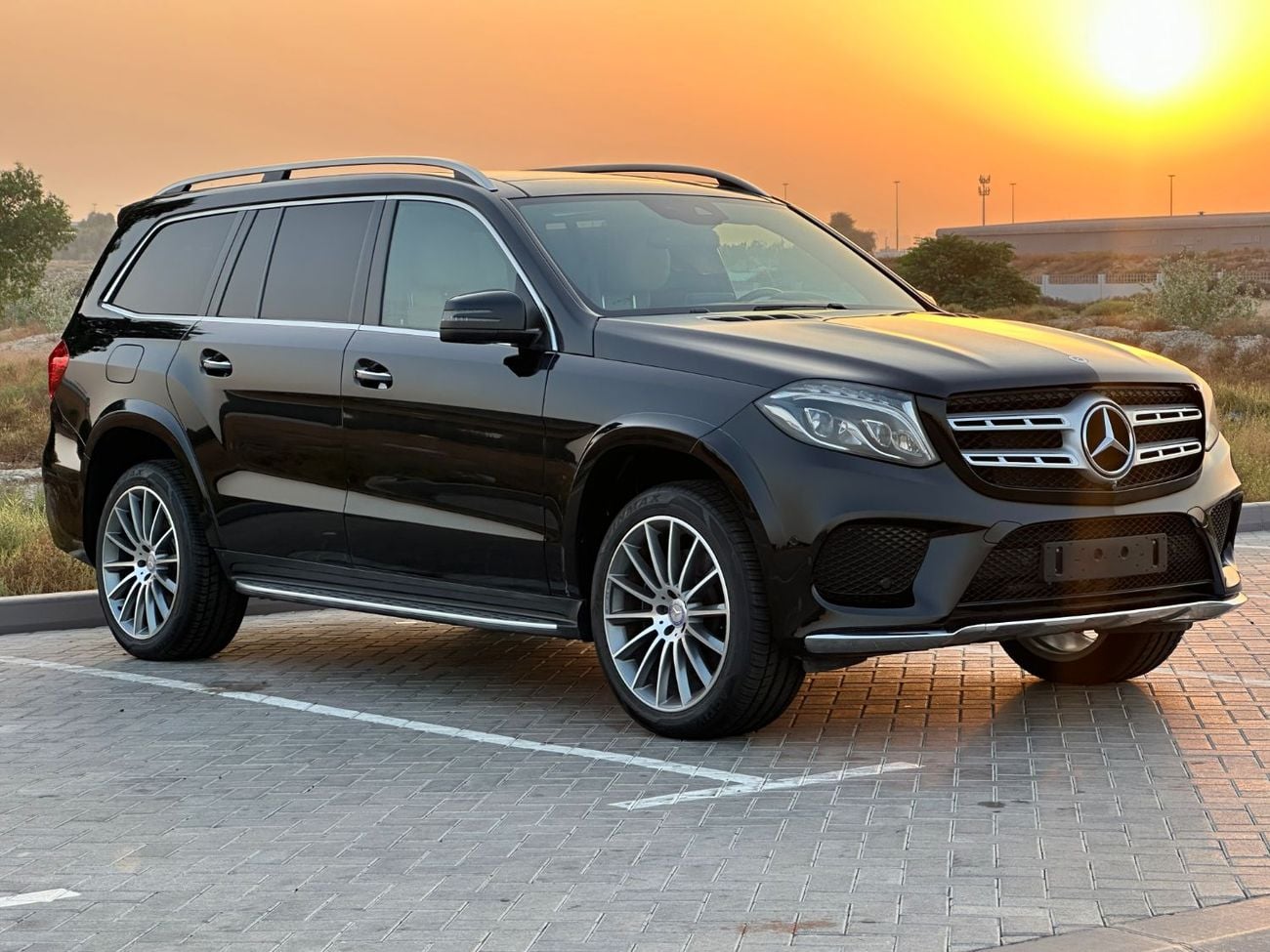 مرسيدس بنز GLS 500 ستاندارد