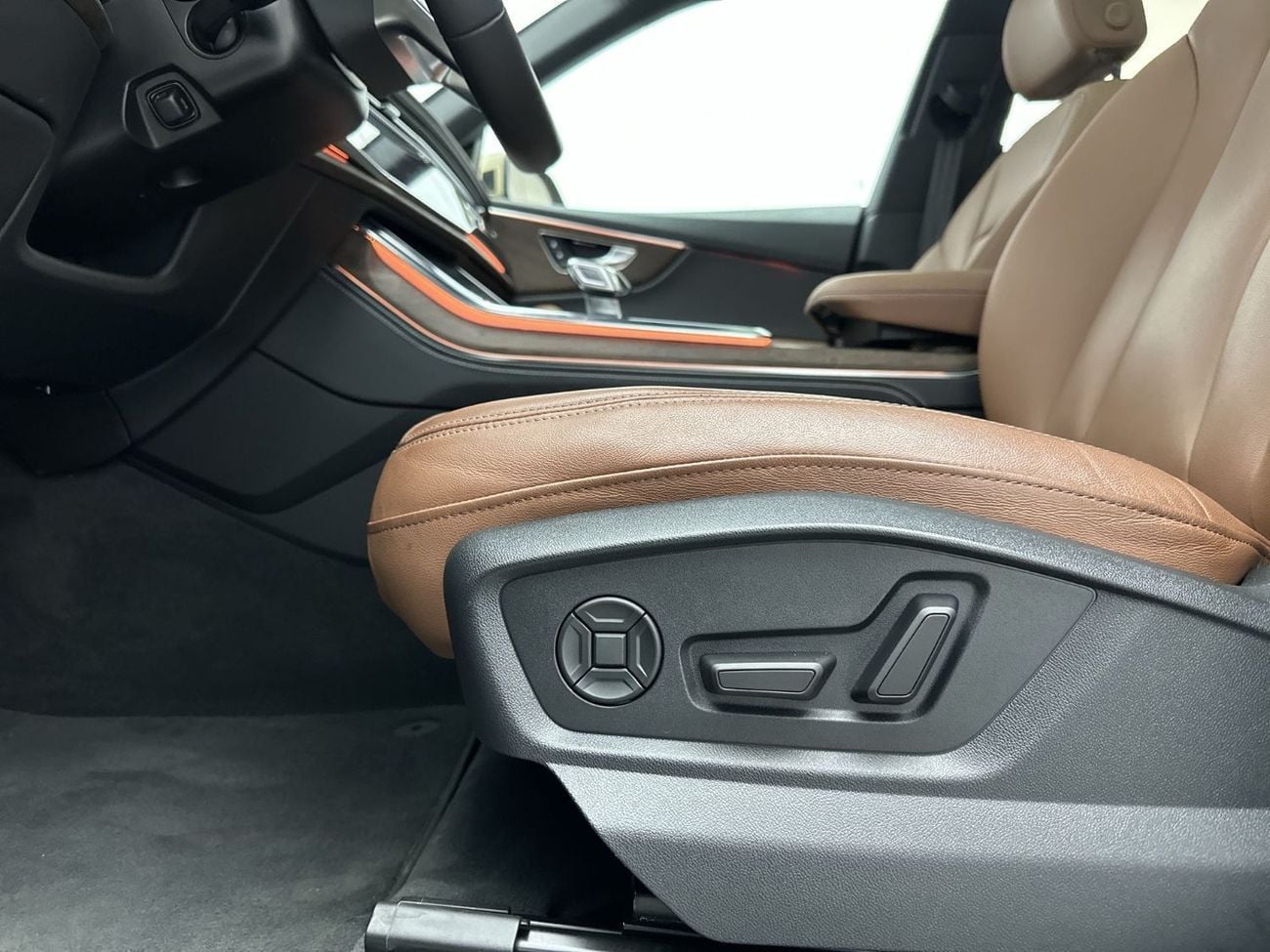 أودي Q7 55 TFSI PROGRESS PLUS 55 TFSI quat 340hp (Ref# 20384)