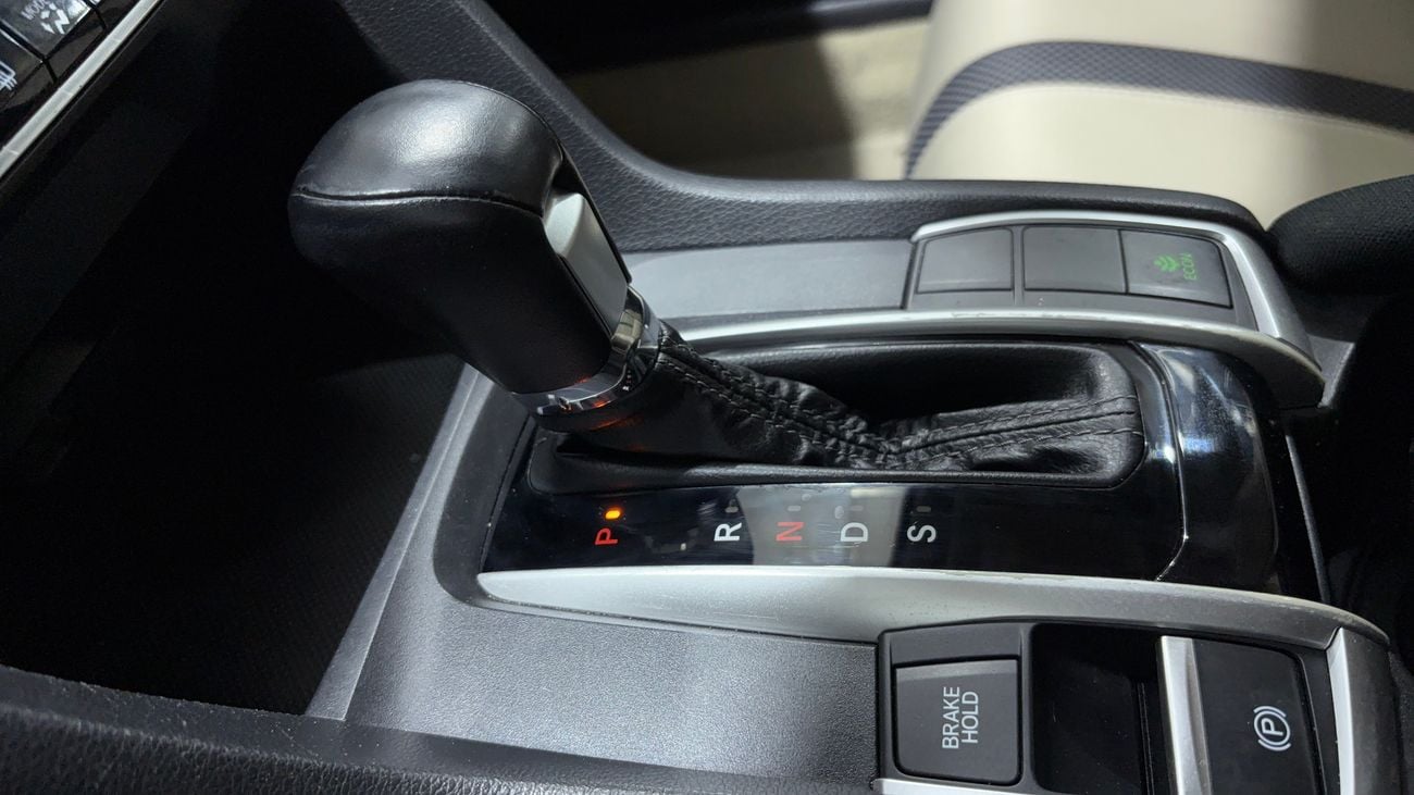 هوندا سيفيك LX SPORT كارس24 هي سوق ضخم للسيارات المستعملة موثوق ومضمون ٪كارس24 هي سوق ضخم للسيارات المستعملة موثوق ومضمون