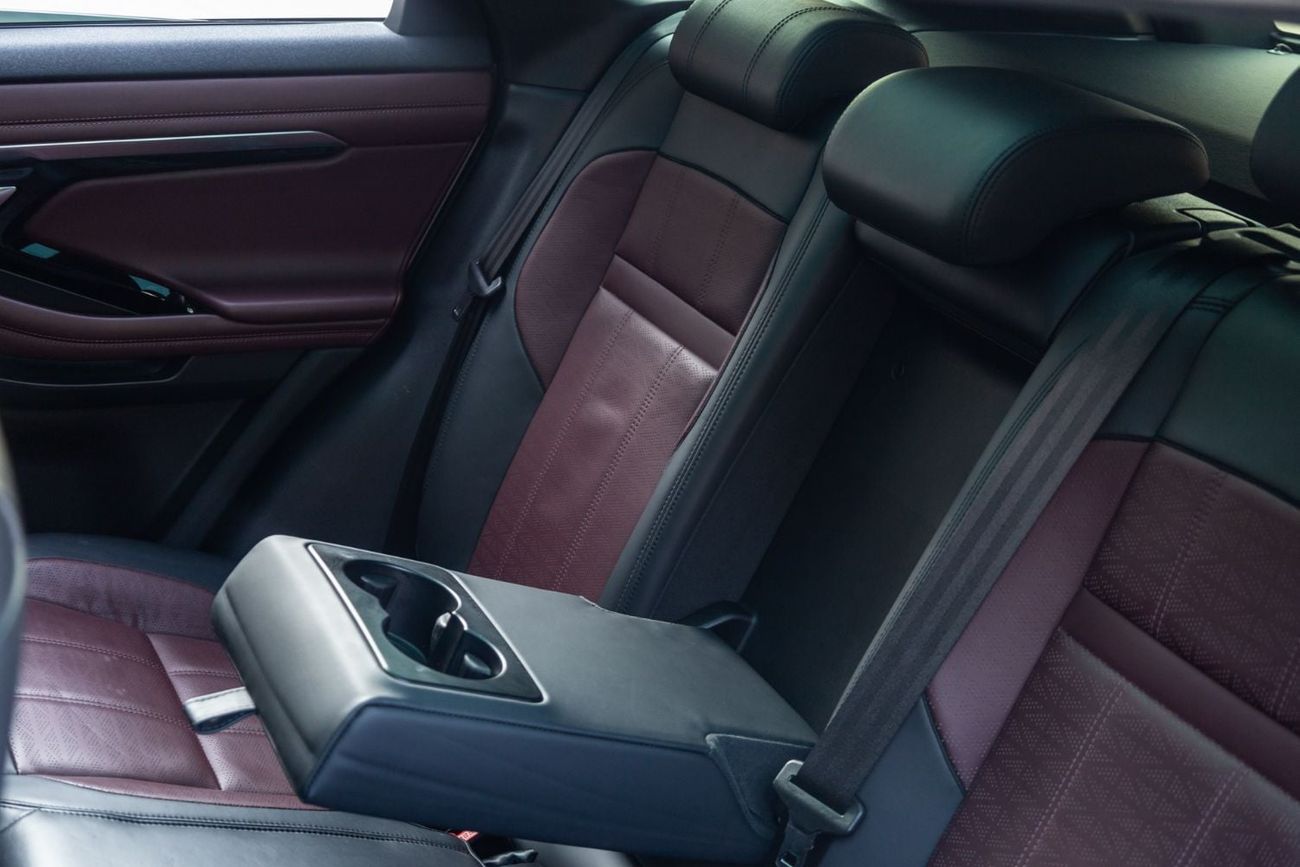 Land Rover Range Rover Evoque R-DYNAMIC HSE P250 Range Rover Evoque R-Dynamic P250 HSE 2020 GCC | Warranty