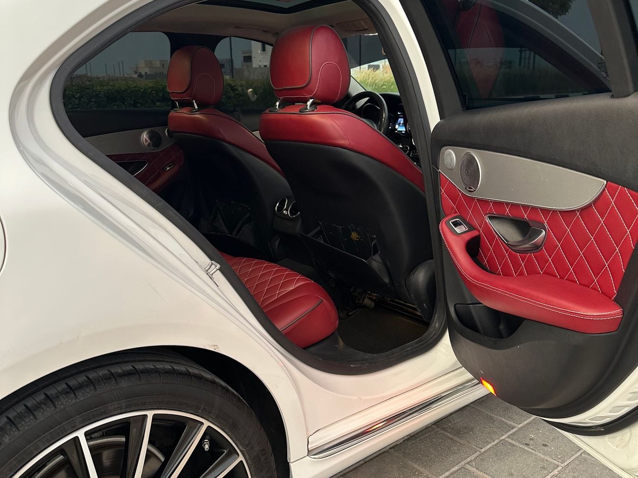 Mercedes Benz C300 STANDARD