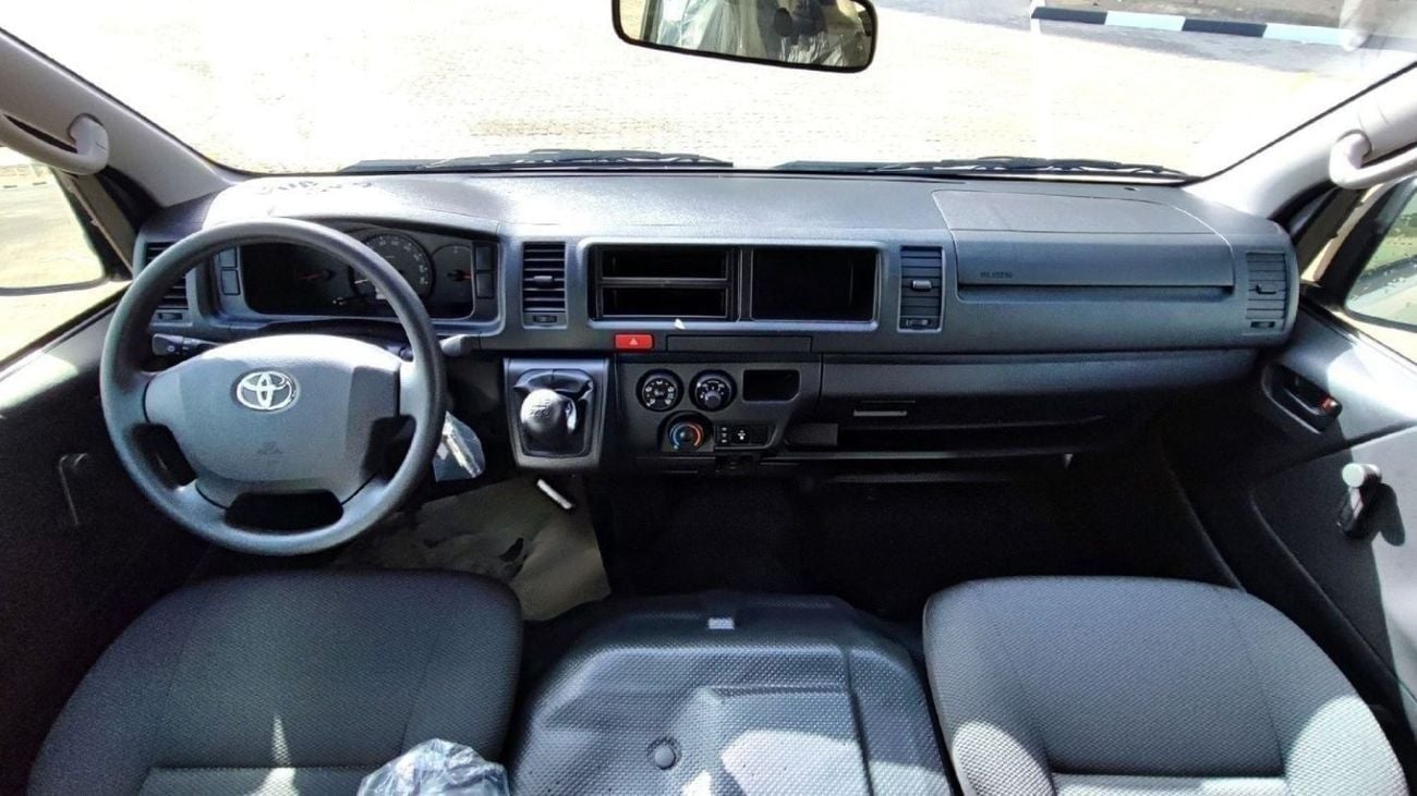 Toyota Hiace DLS - STANDARD ROOF TOYOTA HIACE 2.5L TURBO DIESEL 15 SEATER H.ROOF MT 2026