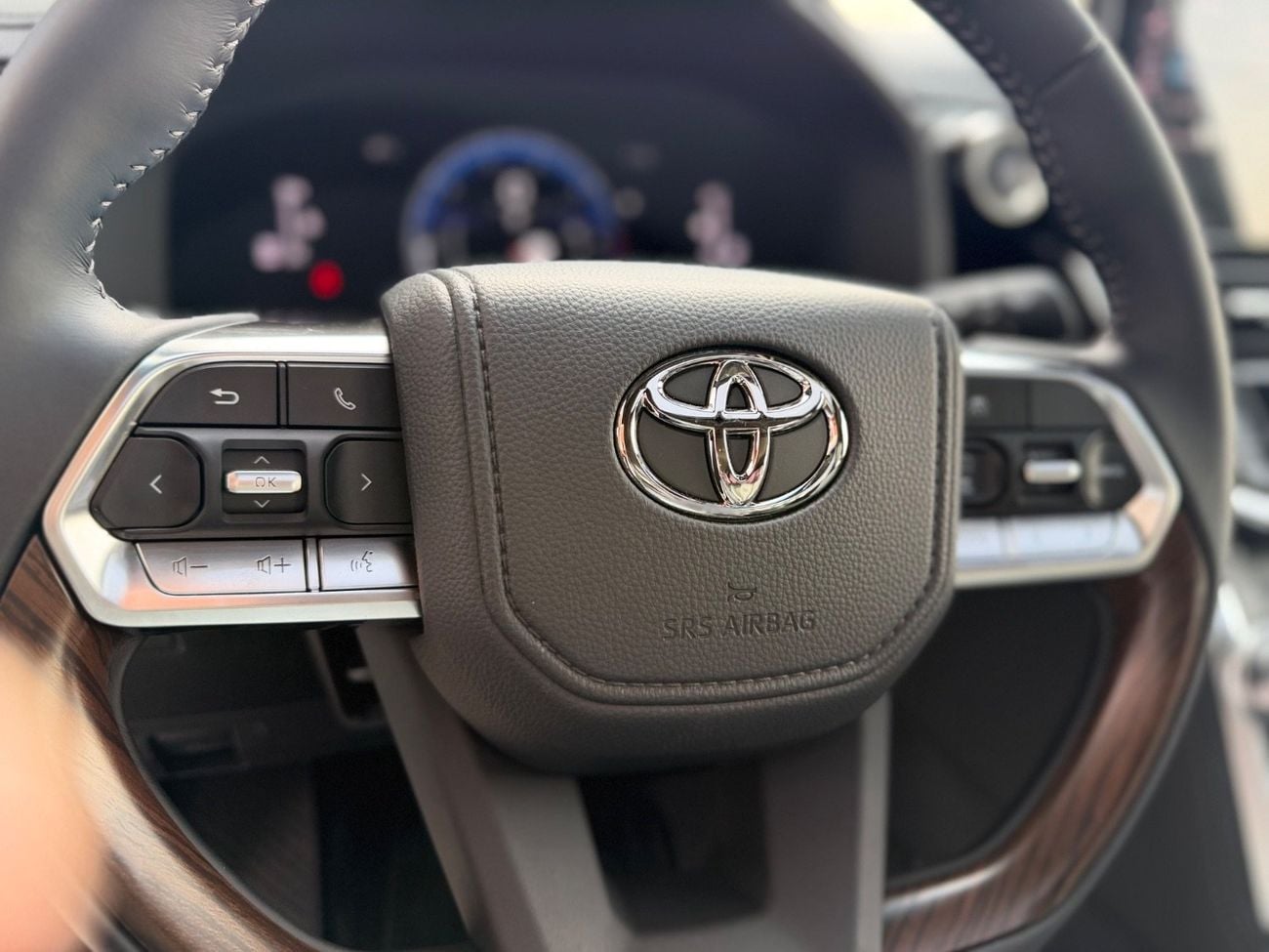 Toyota Land Cruiser GXR 4.0 BLACK/BLACK 2026