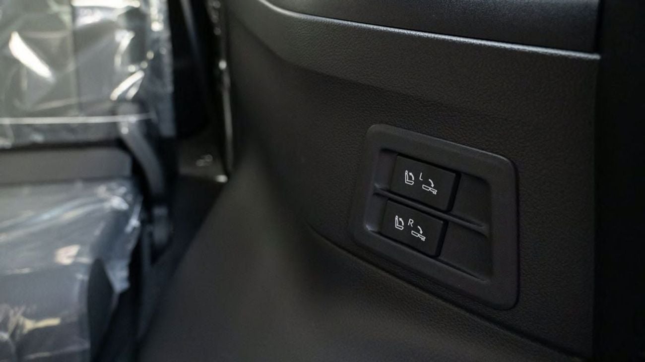 Toyota Land Cruiser VX 3.5L 2026 with memory seats