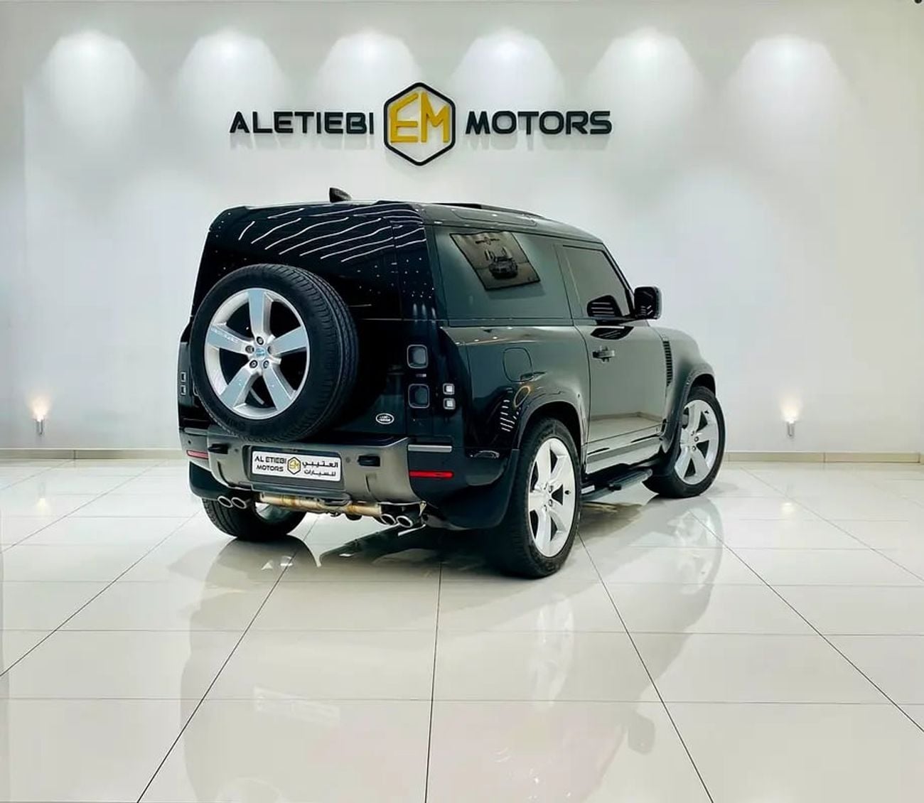 لاند روفر ديفندر 90 V8 Edition P525 - European Specs
