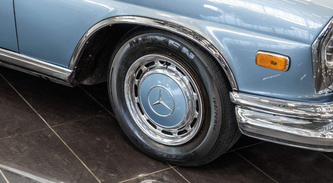 Mercedes Benz 280SE