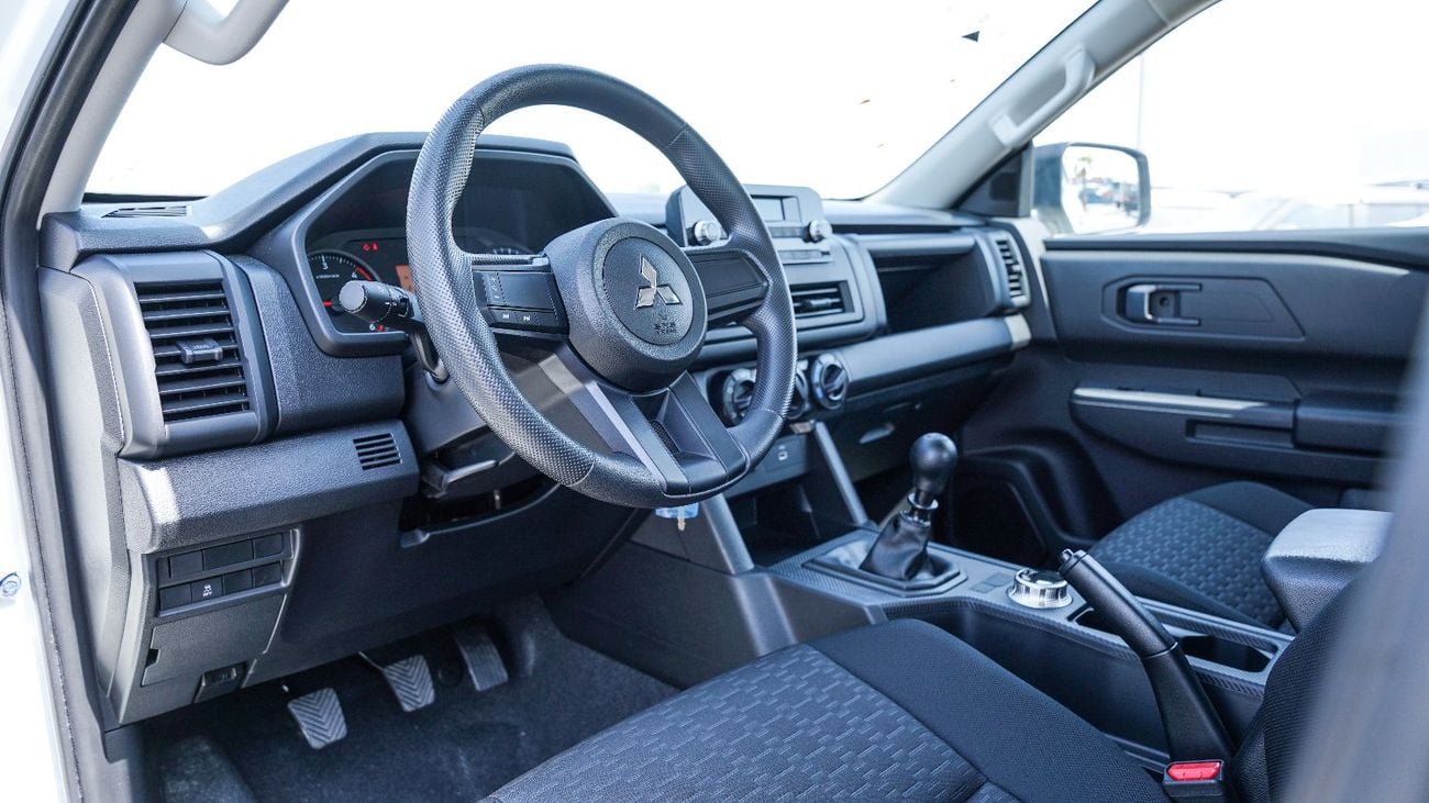 Mitsubishi L200 GLX Brand New – 2.4L Turbo Diesel 4WD Manual – D26 – 2027 – Export Only