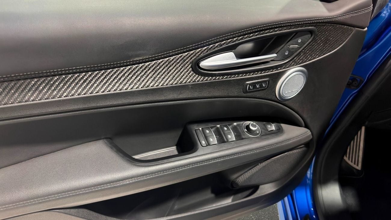 ألفا روميو ستيلفيو كوادريفوليو عرض خاص | تأمين مجاني | تمويل ابتداءً من 0.99% | ضمان وخدمة جارجاش