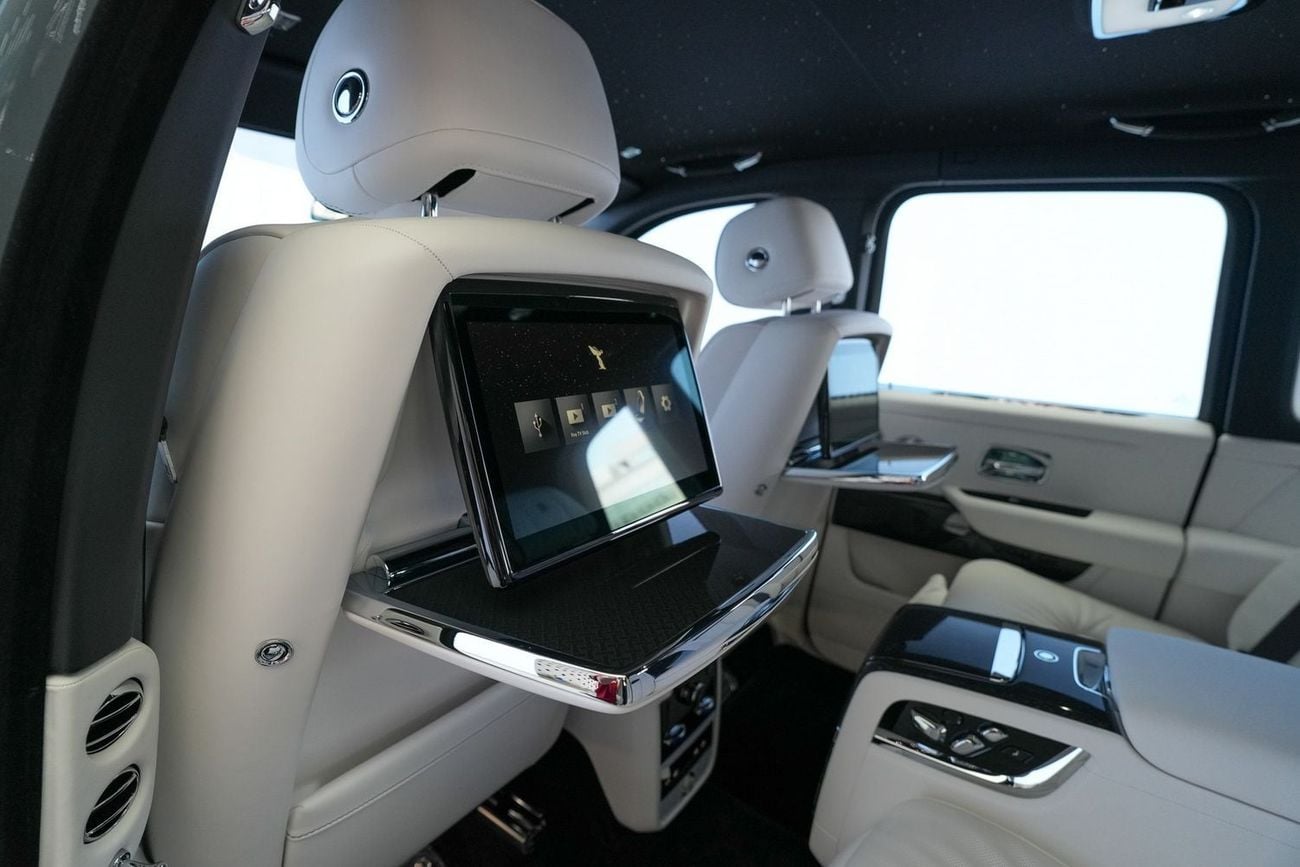 Rolls Royce Cullinan BLACK BADGE