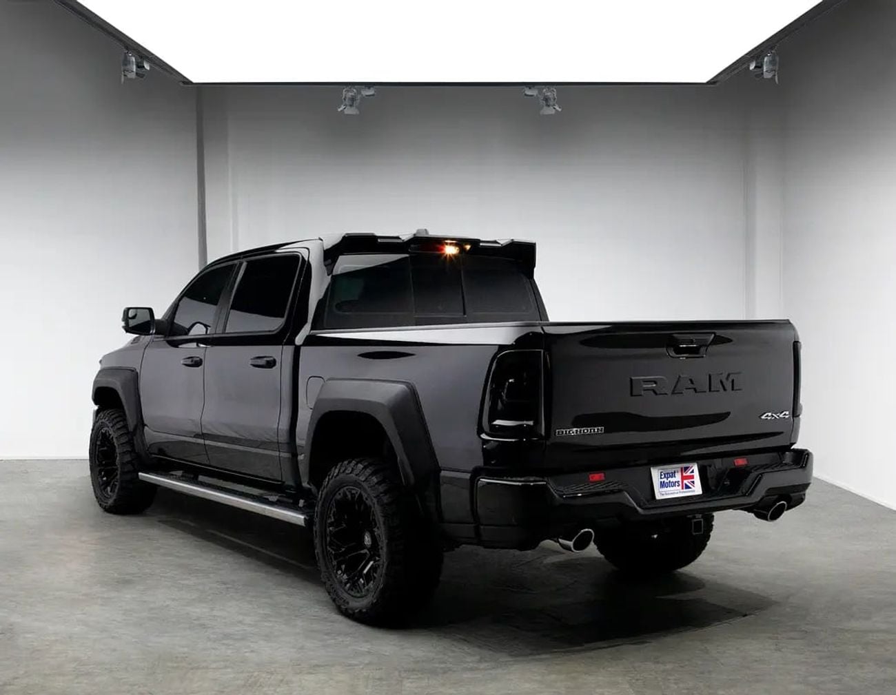 رام 1500 بيغ هورن كرو كاب Delivery Mileage ONLY • FDSH • Al Futtaim Warranty • GCC