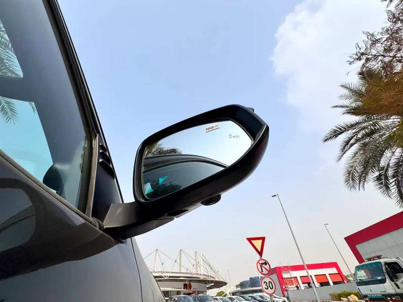 تويوتا هيلوكس GR SPORT