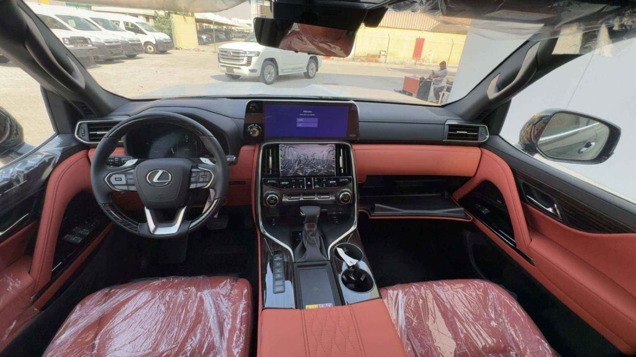 لكزس LX 600 VIP لكزس LX600 VIP - موديل 2026، لون أسود/برتقالي