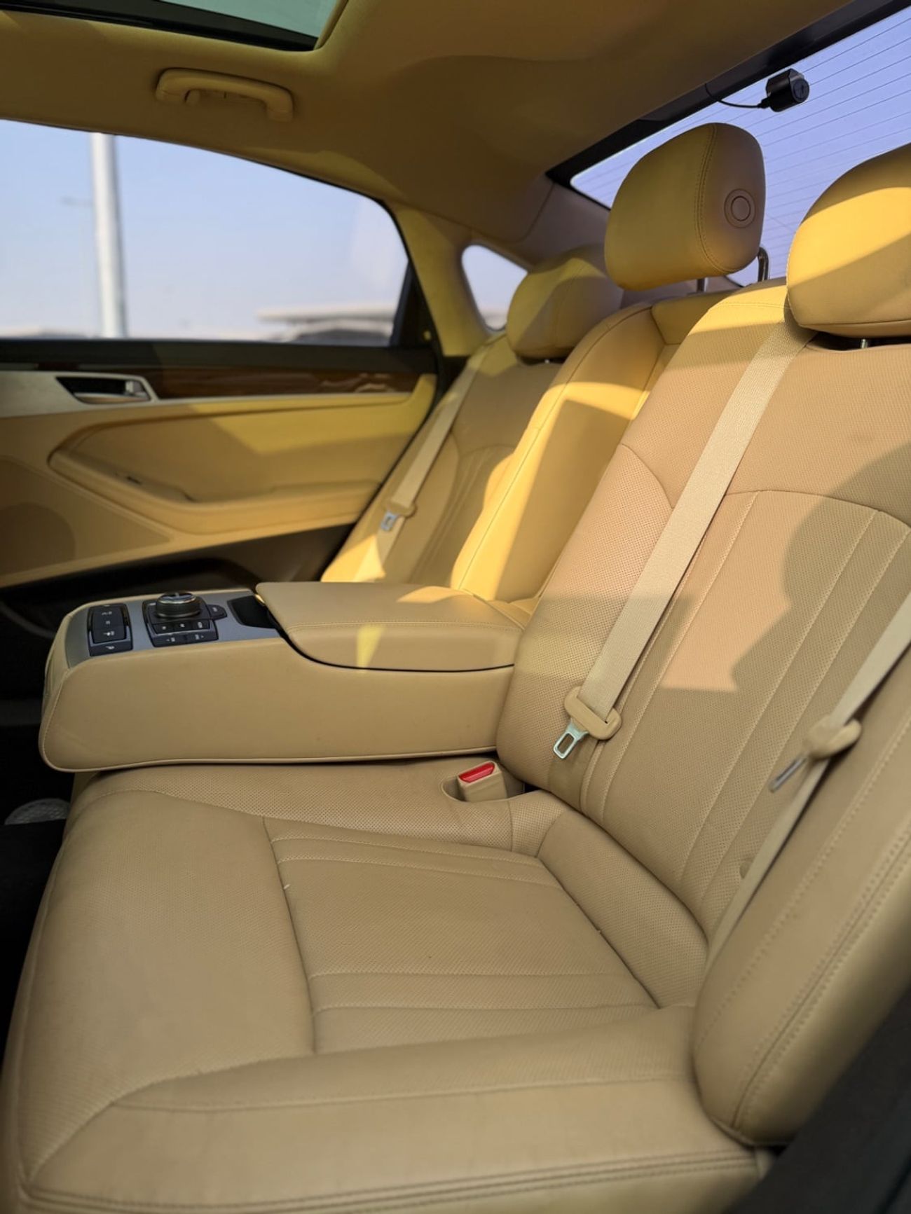 Genesis G80 BASE Genesis G80