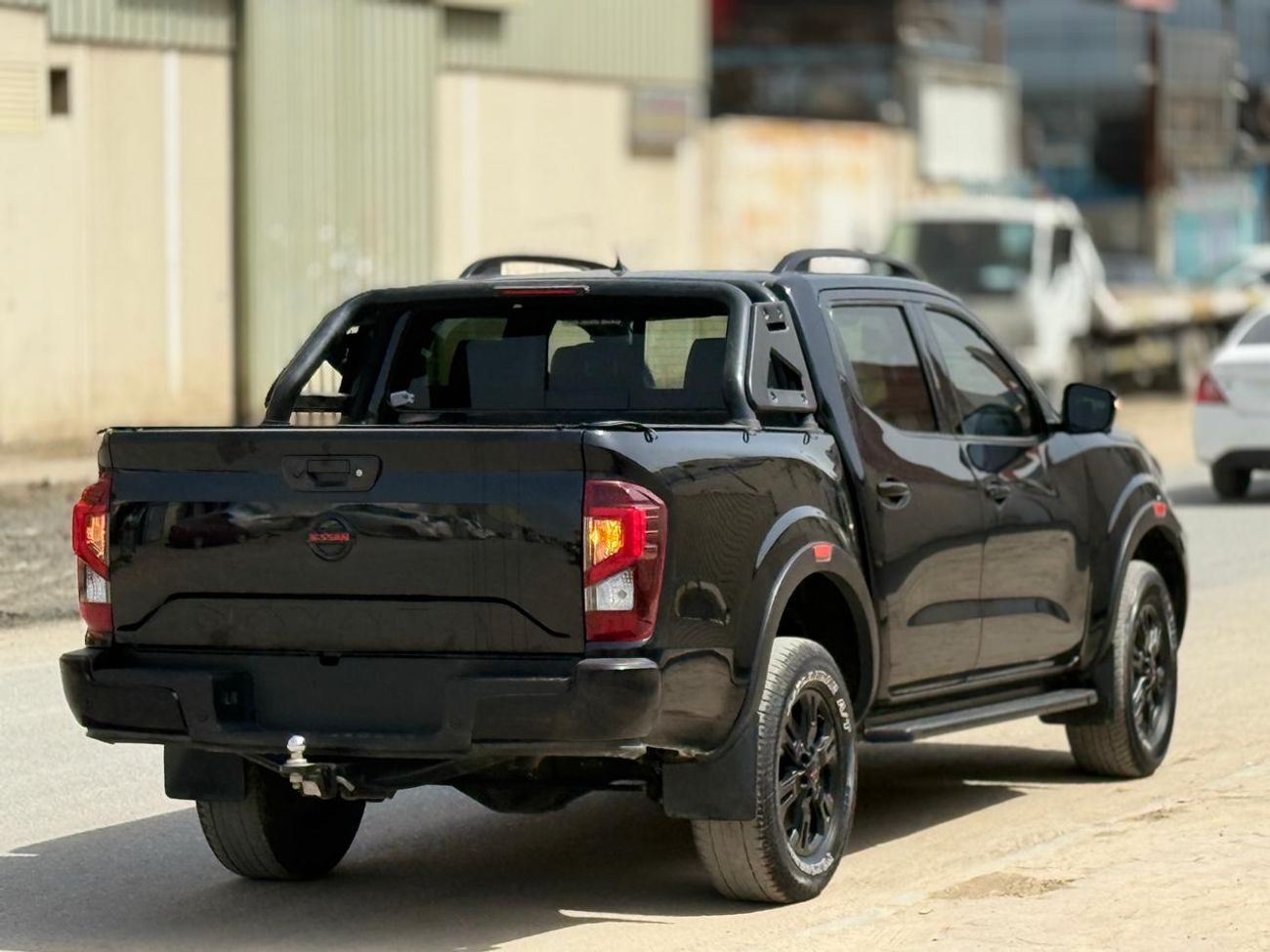Nissan Navara 2.4 L DIESEL AUSTRALIAN