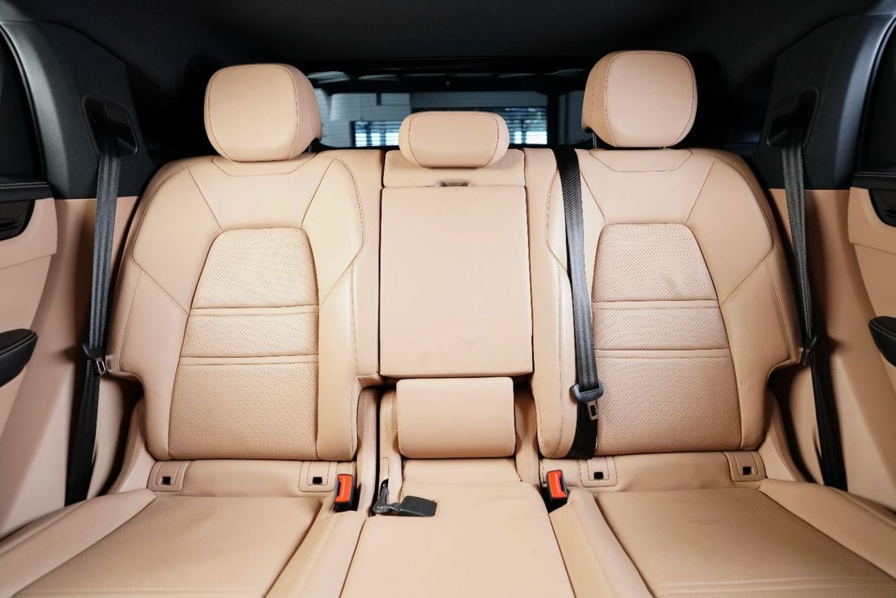 Porsche Cayenne GCC-Low Mileage-Exclusive Exterior Color-PTS Paint To Sample-FSH At Porsche