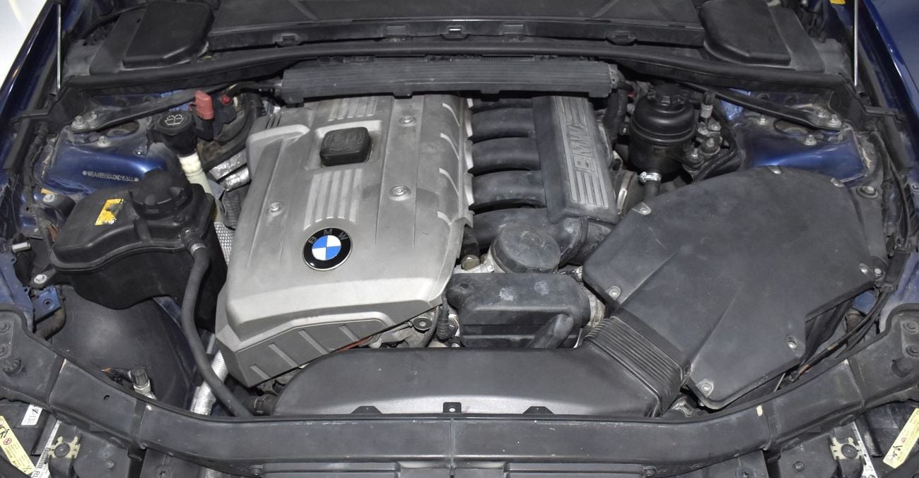 BMW 325i STANDARD EXCELLENT DEAL for our BMW 325i ( 2006 Model ) in Blue Color Japanese Specs