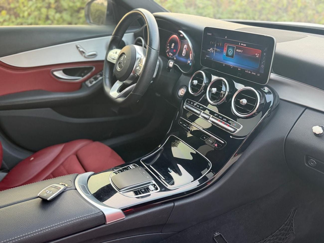 مرسيدس بنز C 200 C260 Mercedes-Benz C-Class C200 2020 -in Low Mileage Excellent Condition