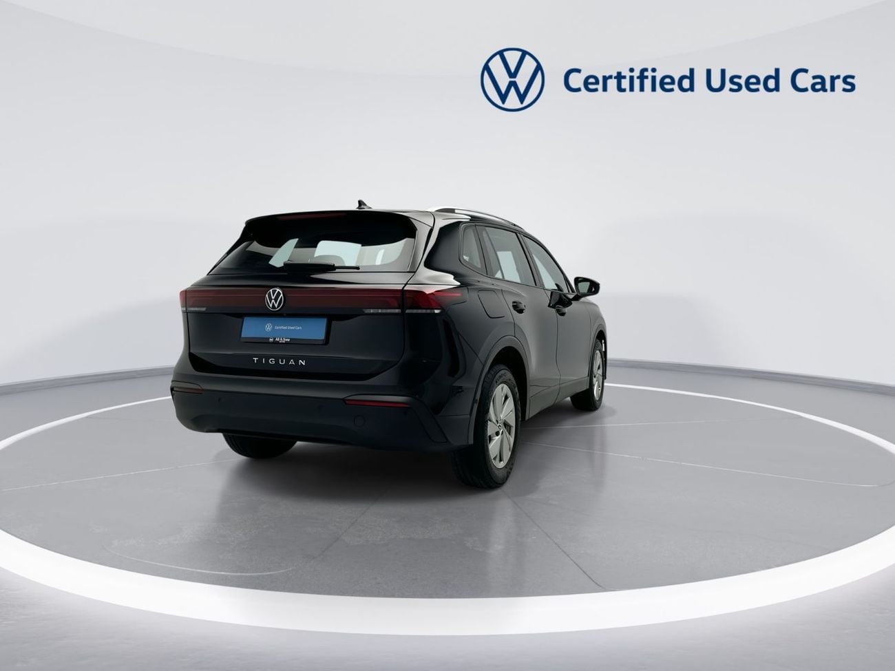 Volkswagen Tiguan LIFE Tiguan Life with Rear View Camera 1.4L | All-New Generation Design | VW Certified | Apple CarPlay