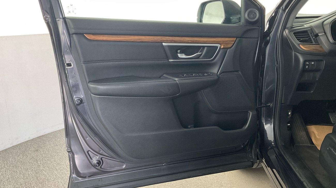 Honda CR-V TOURING | Guaranteed Warranty | 0 Down Payment