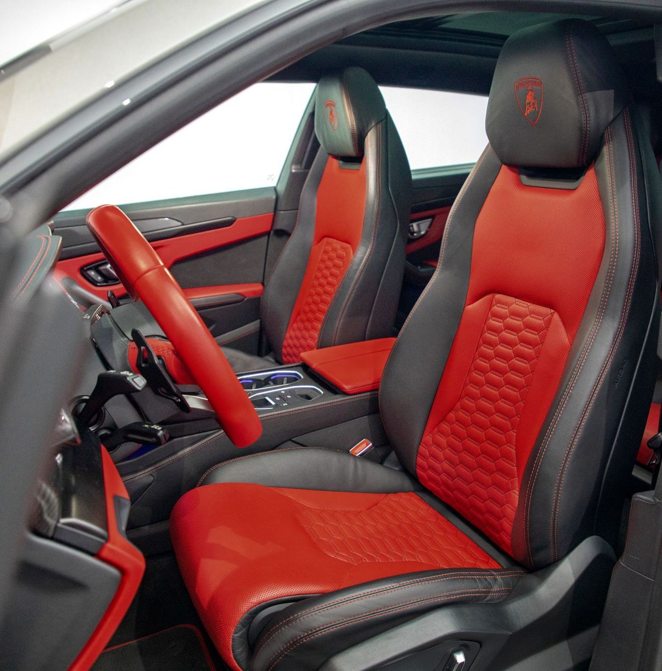 لامبورغيني اوروس STANDARD