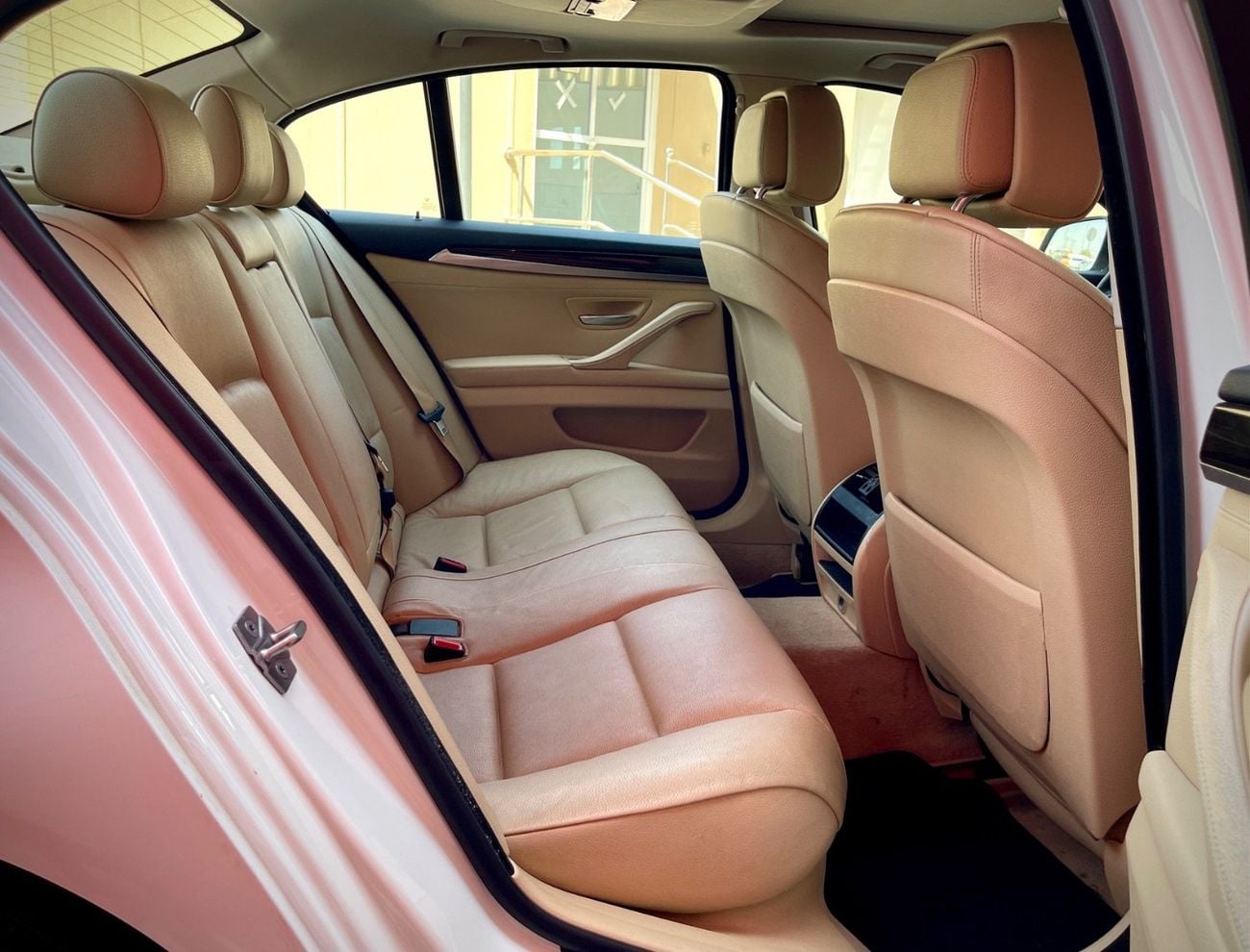 بي أم دبليو 528i EXECUTIVE