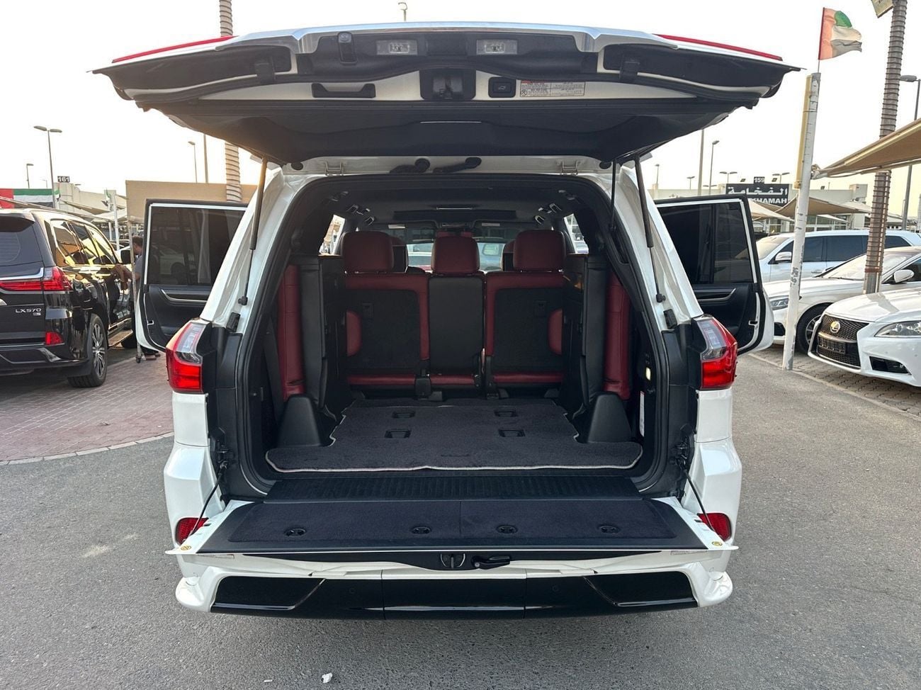 Lexus LX570 PLATINUM SIGNATURE