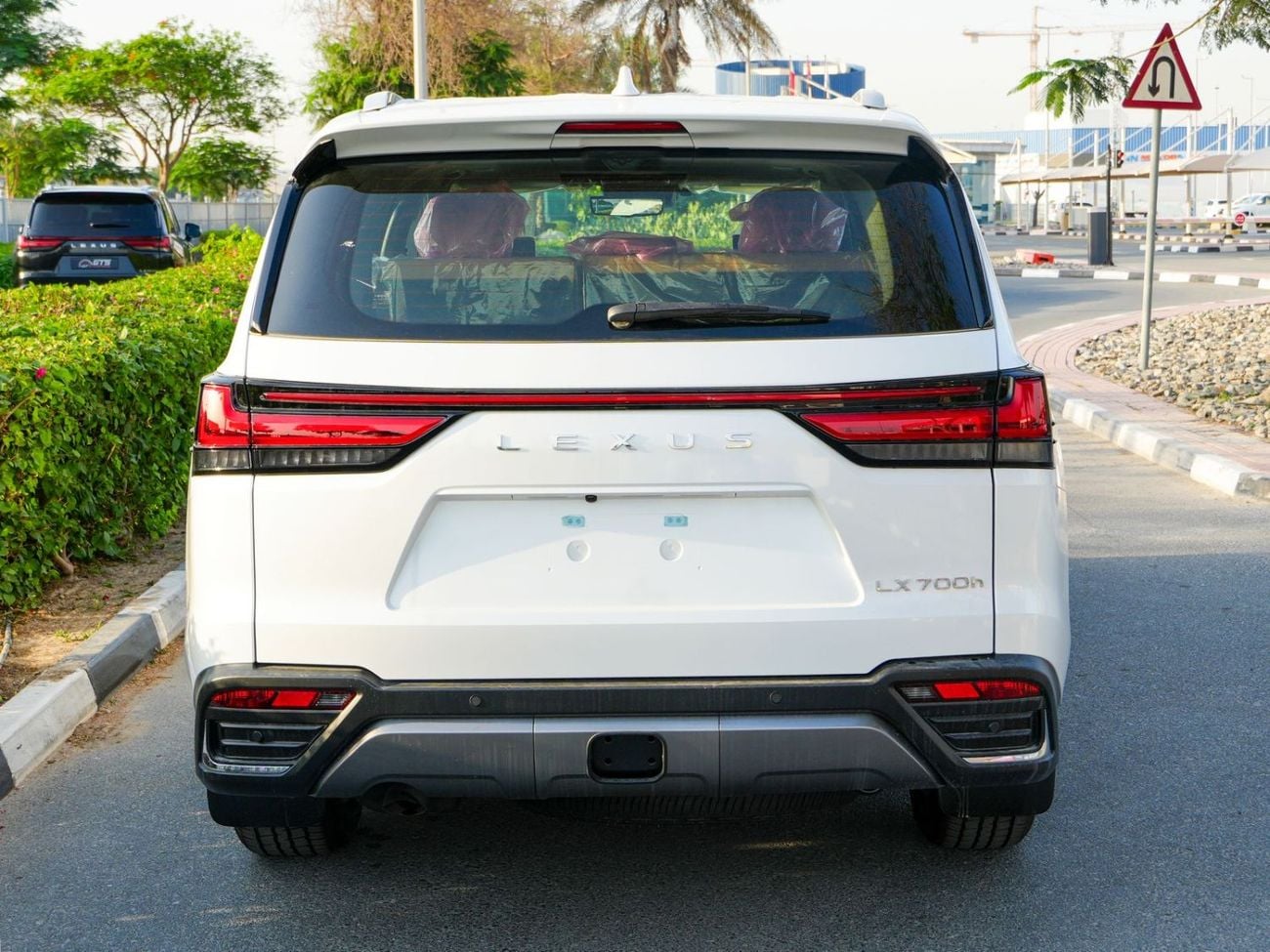 Lexus LX700h