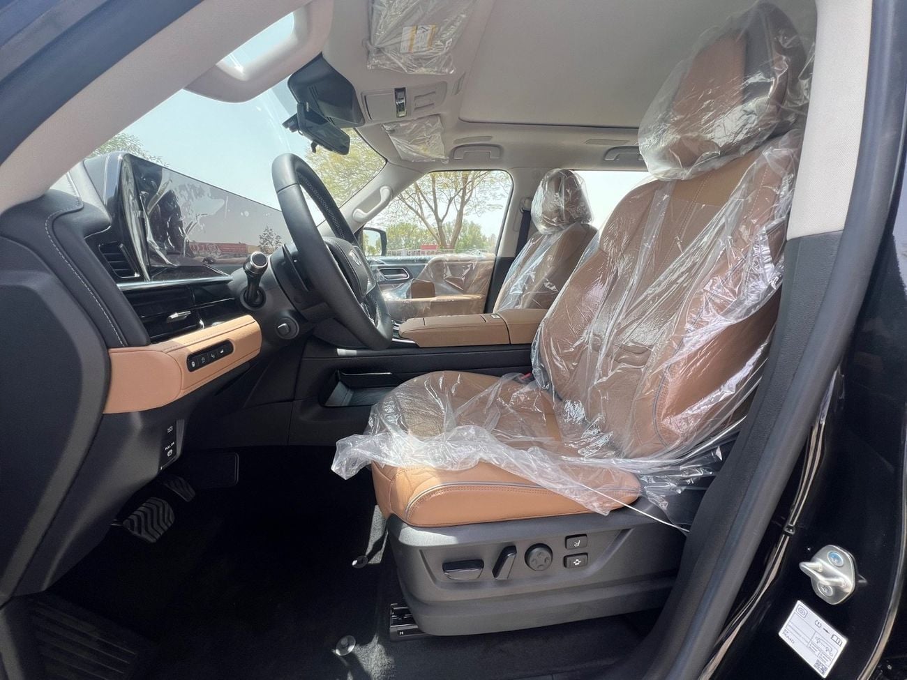 Infiniti QX80 SENSORY BENCH CHAIRS