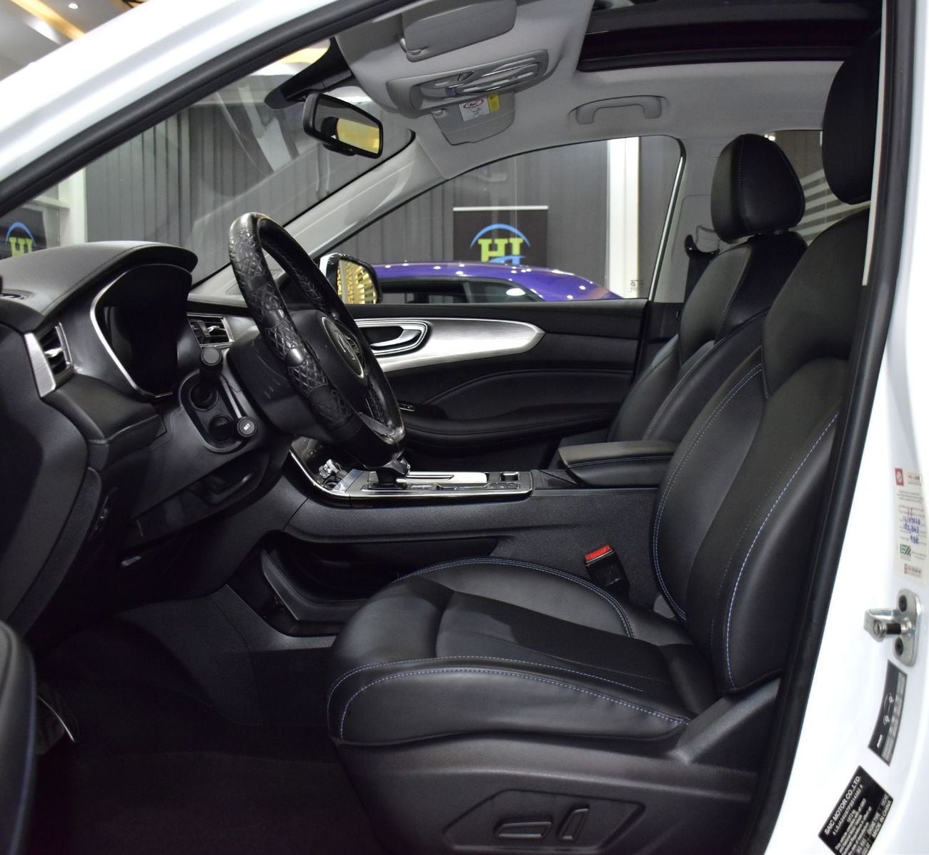 أم جي RX5 LUXURY EXCELLENT DEAL for our MG RX5 1.5L ( 2023 Model ) in White Color GCC Specs