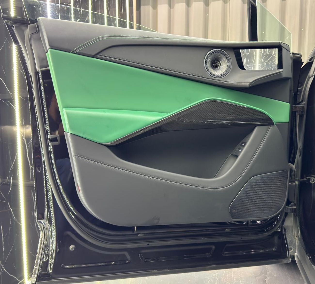 Lotus Eletre STANDARD