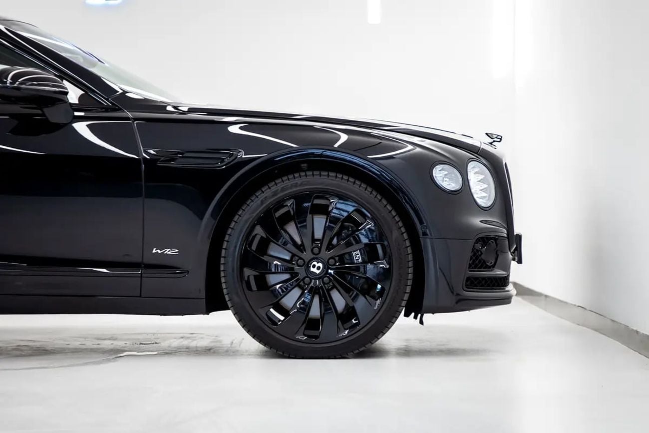 بنتلي فلاينج سبور W12 FLYNG SPUR | FULL OPTION | EXCELLENT CONDITION | FULL SERVICE | BLACK ADDITIONAL