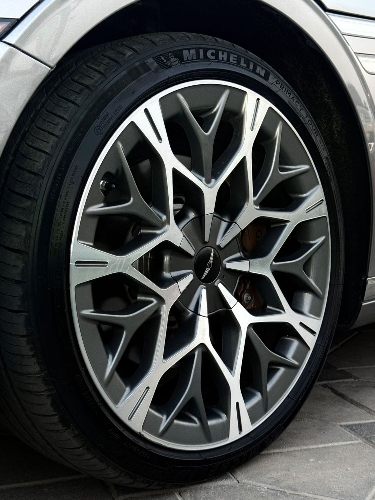Genesis G90 ROYAL