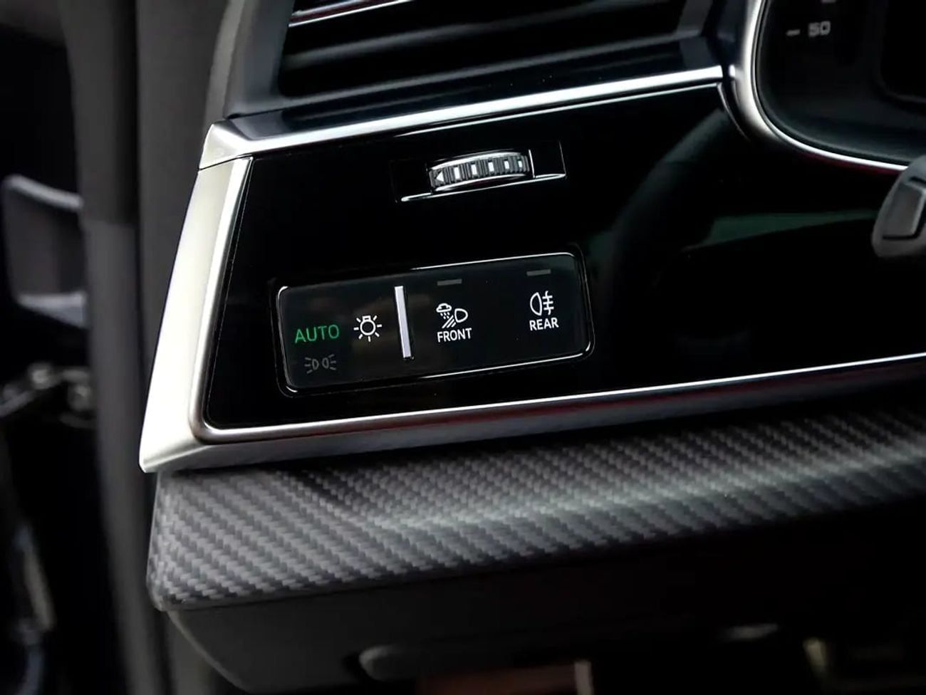 Audi SQ8 GCC Spec | Dealer Warranty and Service Contract