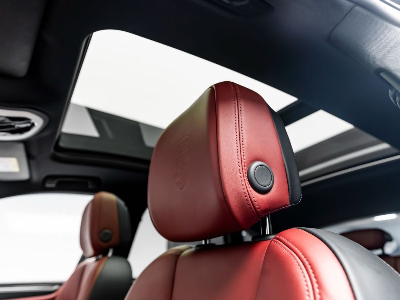 Porsche Macan STANDARD BUY NOW, PAY 2027 | THE BLACKLINE STANDARD | 2027 Porsche Warranty, Full Service History, GCC